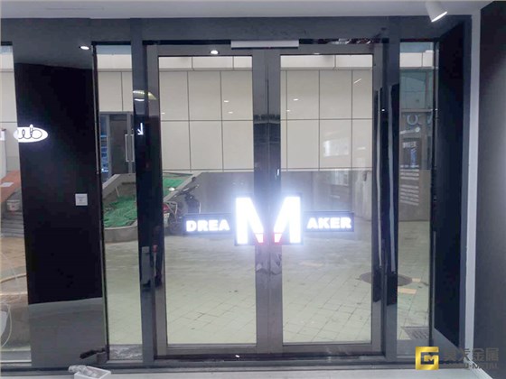 鏡面黑鈦不銹鋼玻璃門(mén)